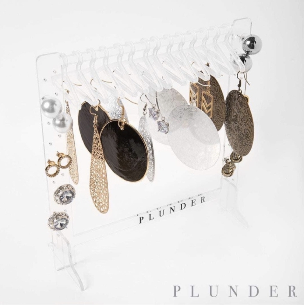 Plunder Earrings Stand